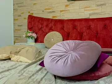 YasmineSly from stripchat