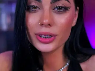 RavennaDArcy from stripchat