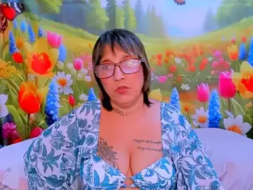 indianroxy from stripchat