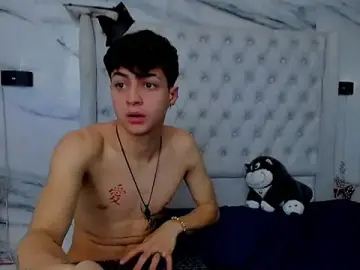 Stripchat Free Porn Cam of Ari_and_Storm