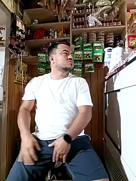 Stripchat Watch Live Sex Cams of TheBriiaand30