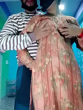 Stripchat Live Sex Cam of bold-couple