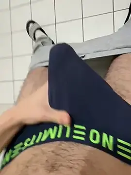 Stripchat Free Porn Cam of 19yobigdick