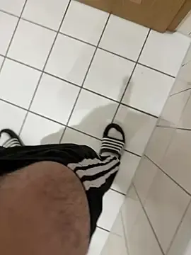 Stripchat Adult Video Chat of 19yobigdick