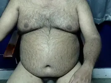 Stripchat Sex Cam of hairysubcub_70