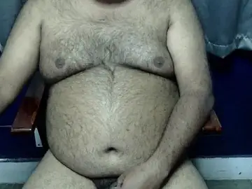 Stripchat Live Sex Cam of hairysubcub_70