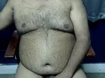 Stripchat Sex Cam of hairysubcub_70