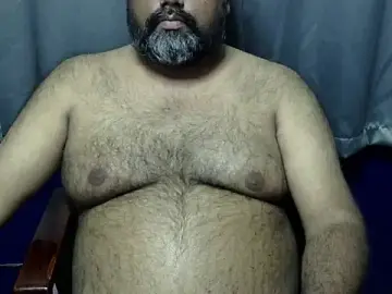 Stripchat Live Sex Cam of hairysubcub_70