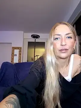 Stripchat Sex Cam of -Jeany-