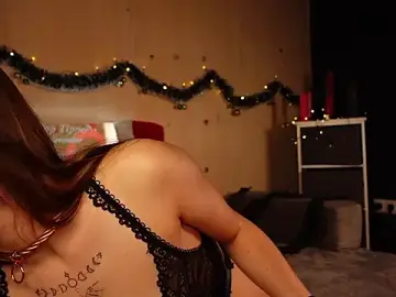 Stripchat Sex Cam of Izzy_Inked