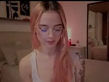 Stripchat Nude Webcam of Roxxy_mora