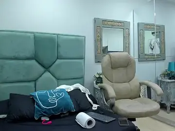 Stripchat Live Sex Cam of Mr_Strike