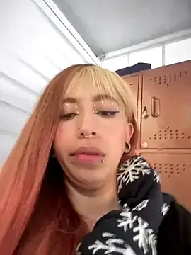 Sallem_Pink from stripchat