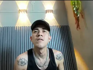 Stripchat Live Sex of AYALA_TATTOO