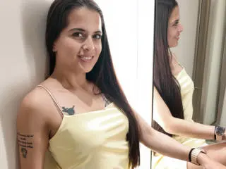 Xlovecam Live Sex of LouiseHott69