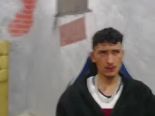 SavageLoverr from xlovecam