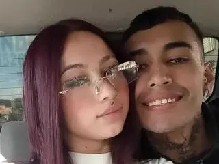 Xlovecam Sex Cam of LoveBirds69