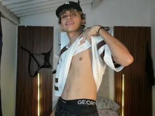 Xlovecam Sex Cam of HottLoverForU69