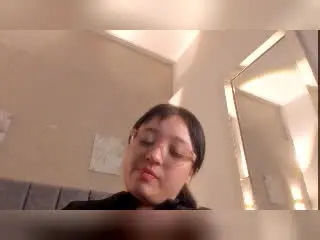 Xlovecam Watch Live Sex Cams of LunaBellaHotty