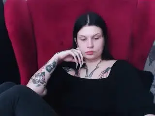 Xlovecam Sex Cam of TattooDolly