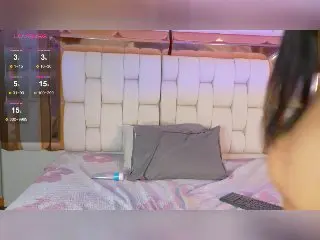 Xlovecam Adult Webcam of BarelyLegel