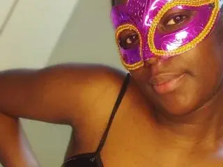 Xlovecam Live Porn of QuinnLily