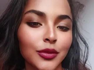 Xlovecam Sex Chat of BellaChaudAmour