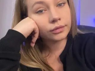 Xlovecam Free Live Porn of HollyCandyX