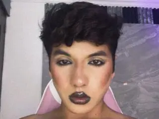 Xlovecam Free Live Porn of EllisBrown