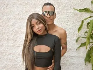 Xlovecam Sex Chat of LatinDreams69