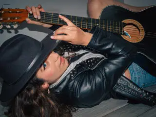 Xlovecam Adult Webcam of KattyLine69