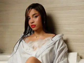 Xlovecam Free Porn Cam of LunaVali