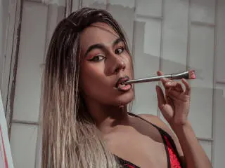 Xlovecam Sex Cam of ScarlettHotSweet