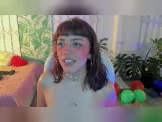 Xlovecam Sex Chat of CuteH