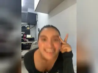 Xlovecam Private Sex Chat of MiiaPalmer