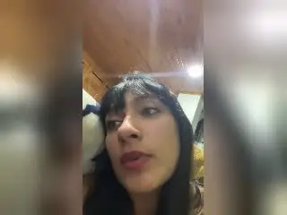 Xlovecam Sex Cam of AmelineRousseau