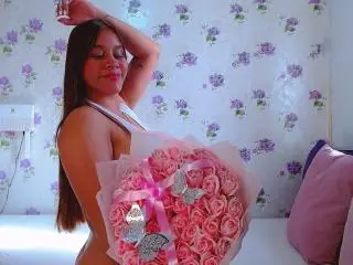 BelletinaXx from xlovecam