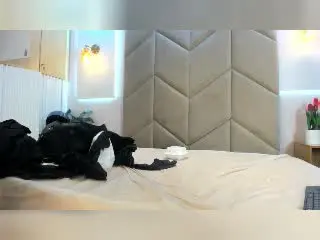 AzhunaStar from xlovecam