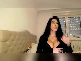 Xlovecam Free Porn Cam of BrunetteBabe69