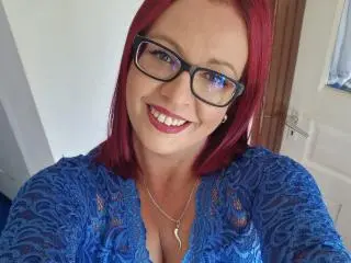 LadyHellena from xlovecam