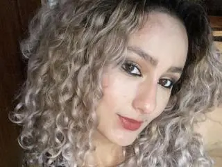 FloraSaenz from xlovecam