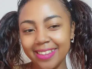 Xlovecam Adult Video Chat of MaliciaQueen