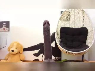 Xlovecam Free Live Porn of DenyChantal