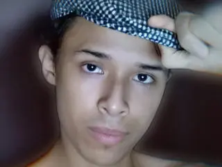 Xlovecam Nude Webcam of Hercolezz