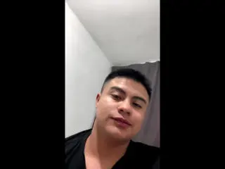 Xlovecam Free Live Porn of AndresLeon