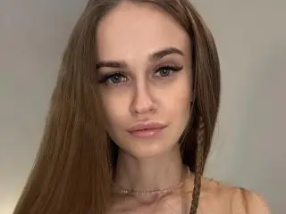 AmmiSun from xlovecam