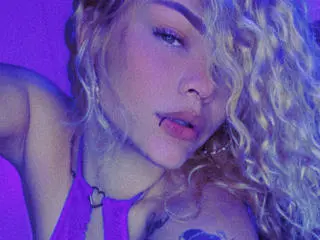 Xlovecam Private Sex Chat of kyraX