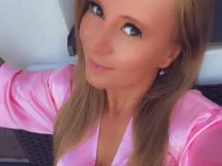 Xlovecam Adult Webcam of LaMadrina