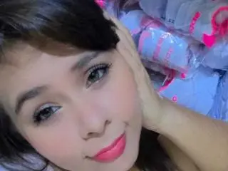 Xlovecam Nude Webcam of IsabelaCurvy