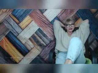 Xlovecam Free Porn Cam of EllaBonito